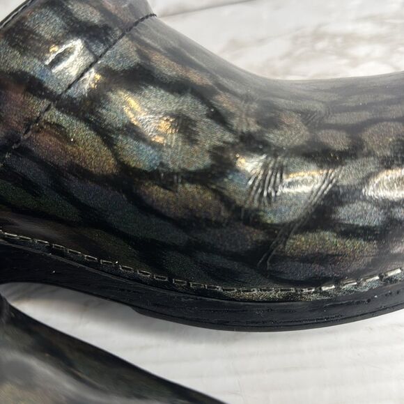Dansko XP 2.0 Professional Patent Animal Print Slip On Clogs size 10.5 41 - Picture 7 of 13